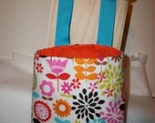Pin Cushion with scrap bag "Pin me and scrap it to me" In Retro Floral Junior