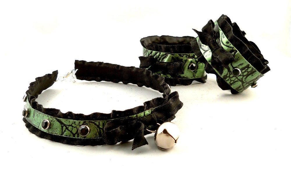 Metallic Emerald Green Black Leather Ruffle Ribbon and Bell with Onyx Crystals Collar Choker Necklace and Cuff Bracelets Goth Cosplay