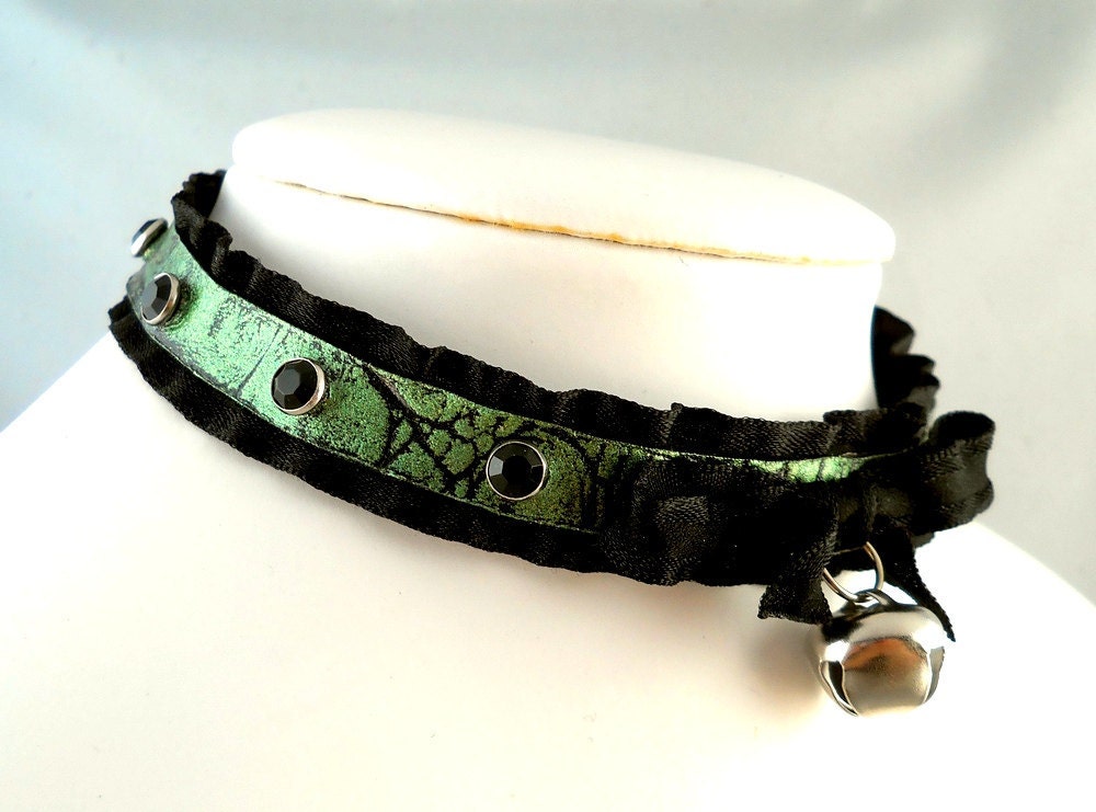 Metallic Emerald Green Black Leather Ruffle Ribbon and Bell with Onyx Crystals Collar Choker Necklace and Cuff Bracelets Goth Cosplay