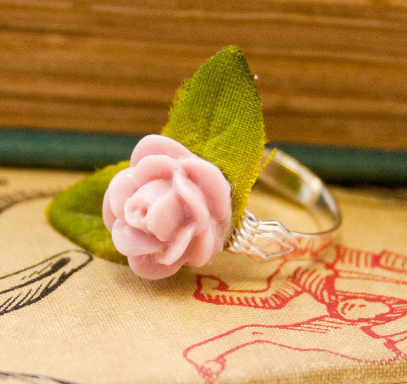 pink rose ring with leaves - silver plated