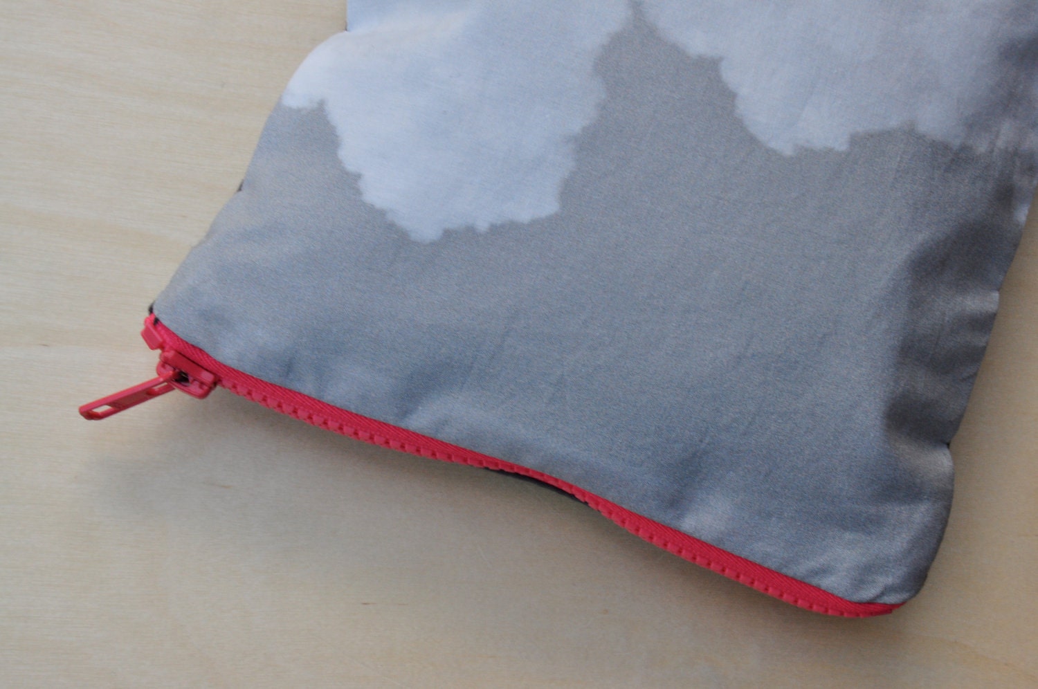 neon pink cloud zipper pouch