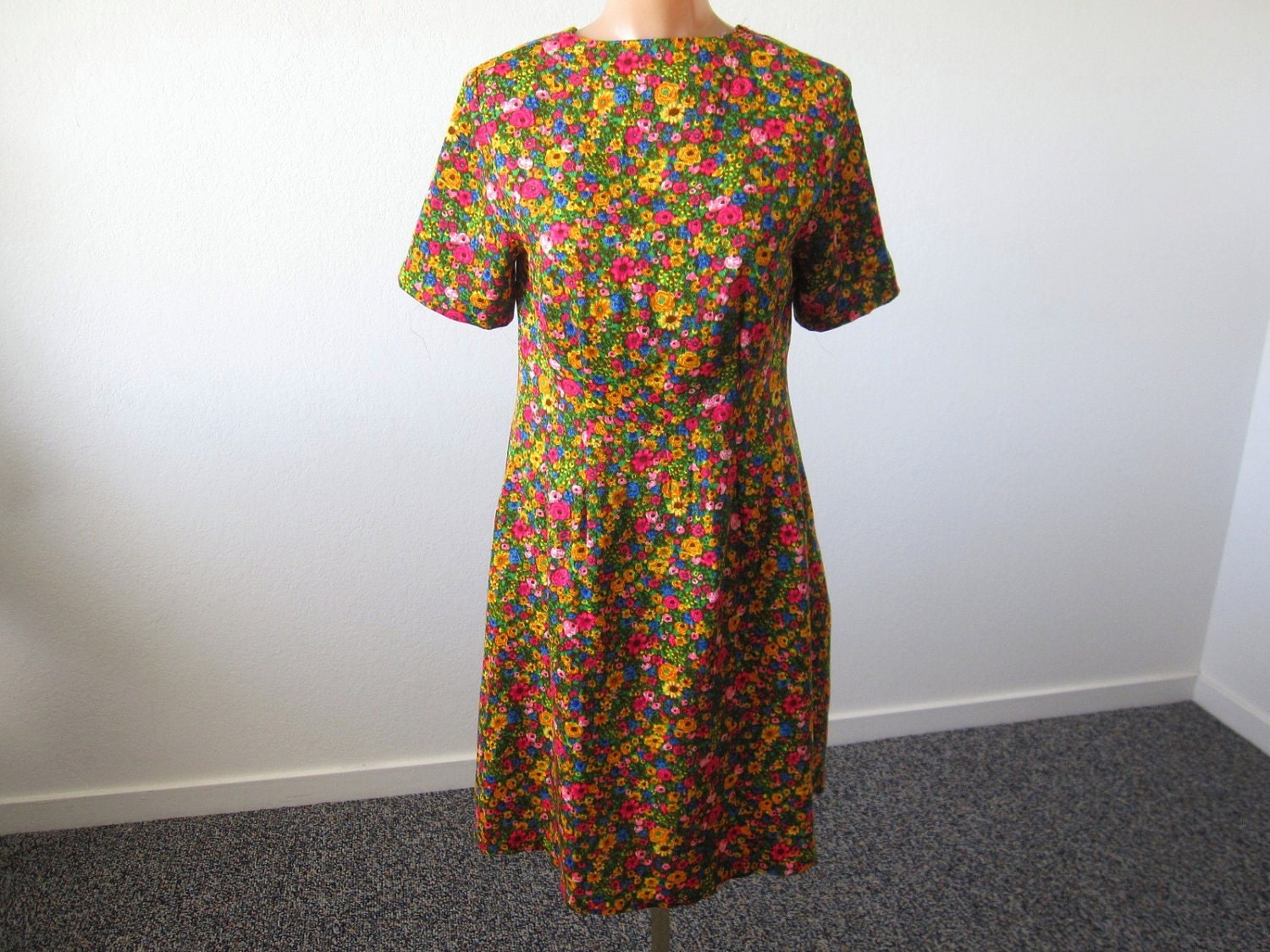 Vintage 60s Dress Bright Retro Flower Print