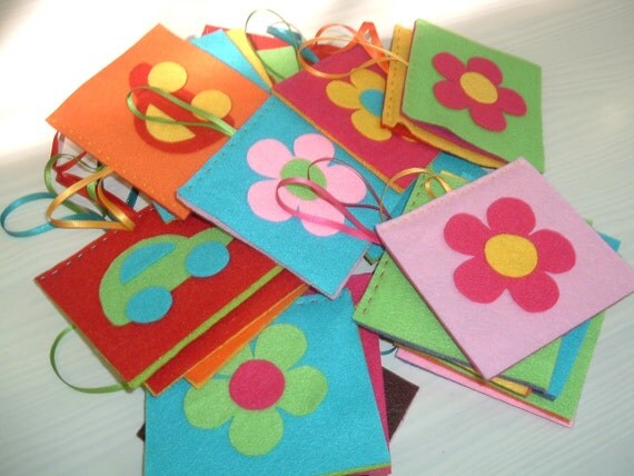 Hanging Photo FAVOURS - Set of 10 - Custom/Personalizer order Il_570xn