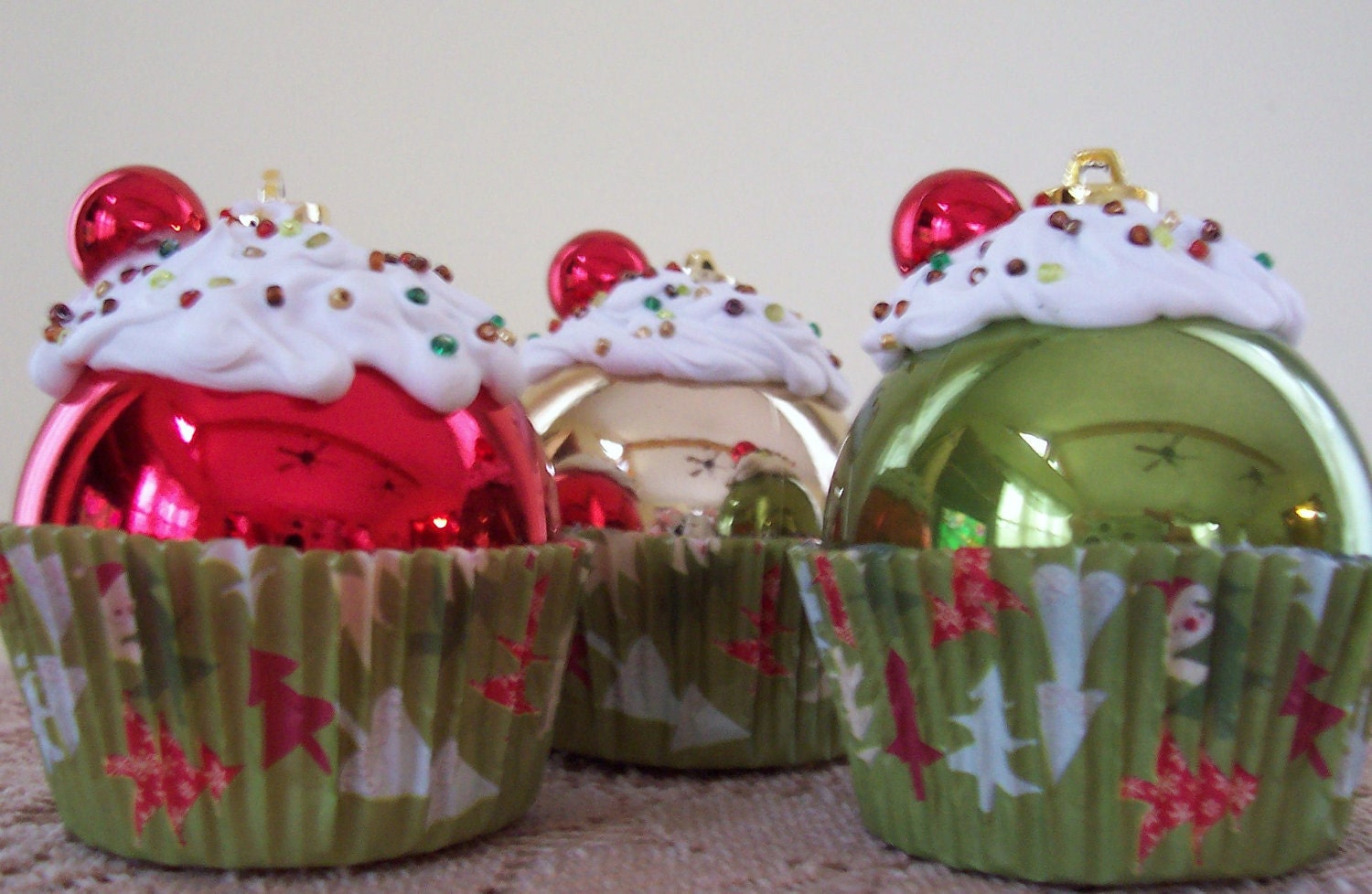 Cupcake Ornaments / Christmas Ornaments / Set of 3