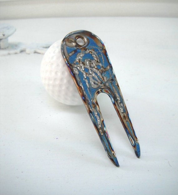 Golf gifts - Divot tool for Dad Birthday Gift, Father's Day, Groomsmen Gift golf - Golf Gift Titanium
