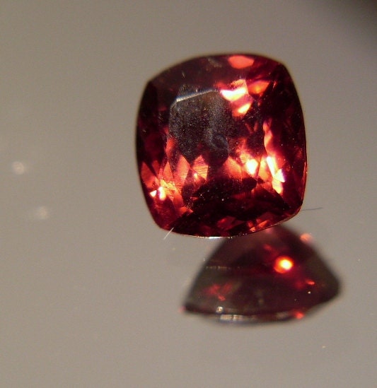 Square Cushion 2.01 ct Garnet VS - Rhodolite Garnet Antique Cushion cut