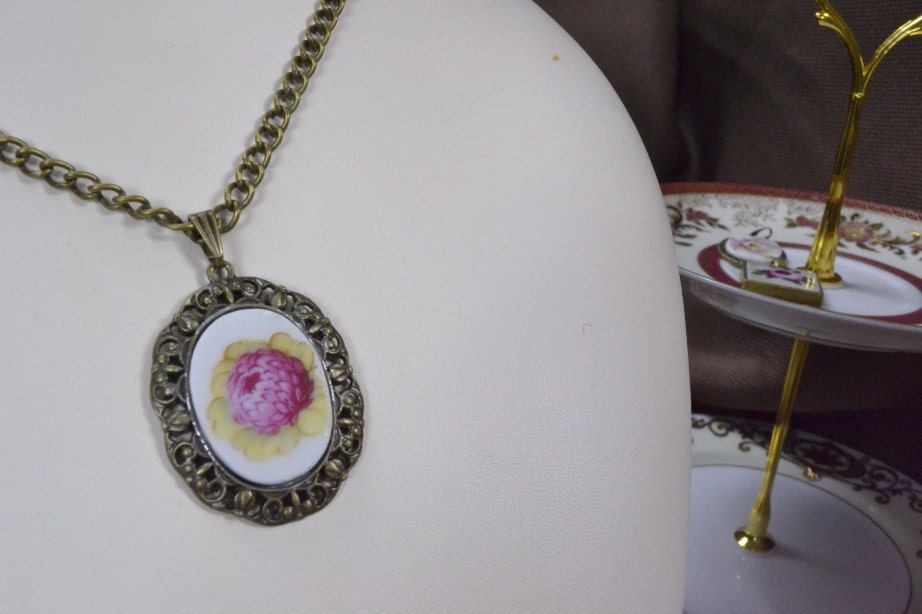 Pendant Broken China Bone China