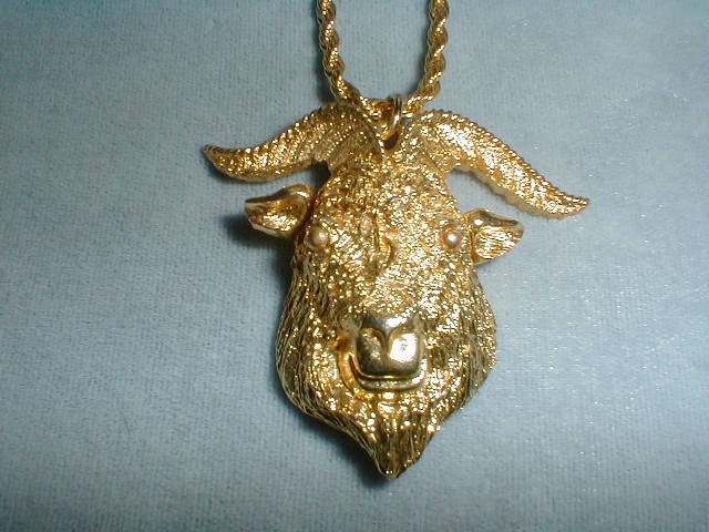 vintage razza signed gold plated ram pendant necklace