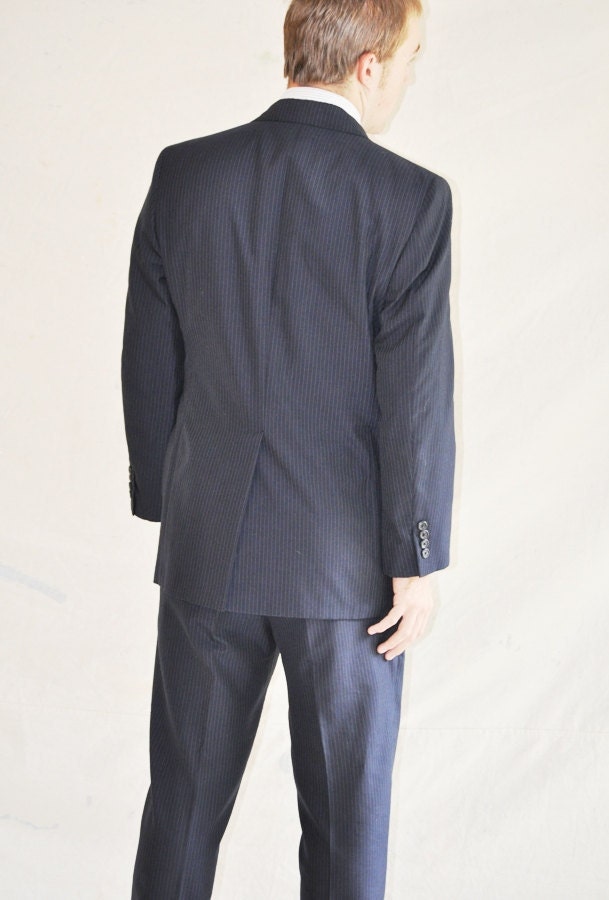 Men's Business Suit Navy Pin Striped 40R Vintage