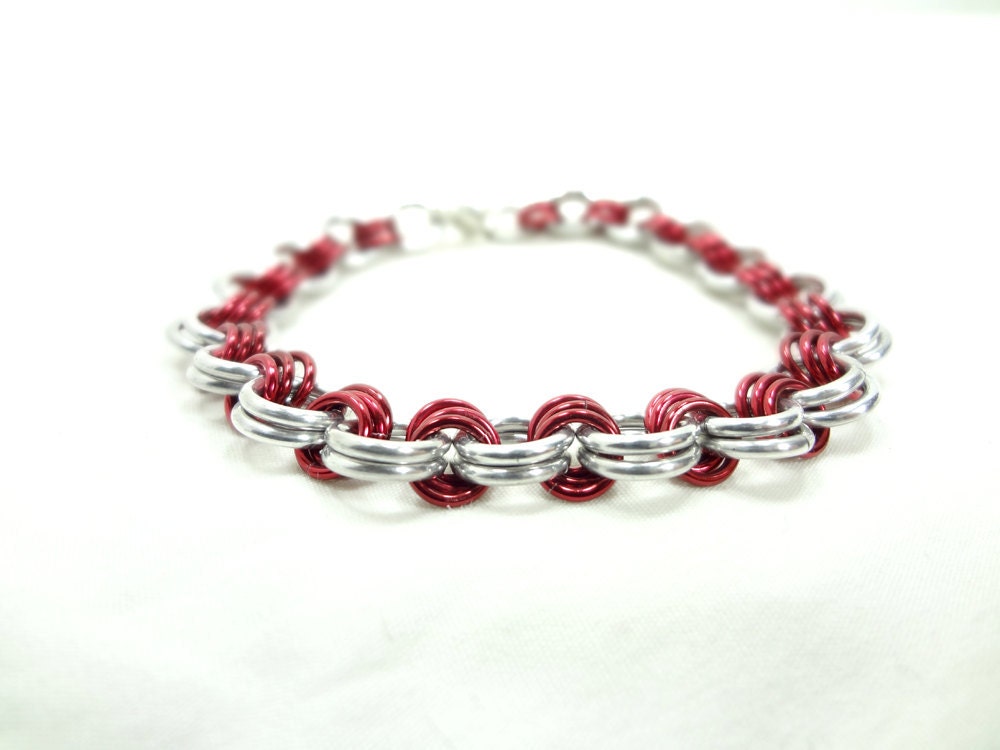 Chainmail Bracelet Anodized Aluminum Red And White