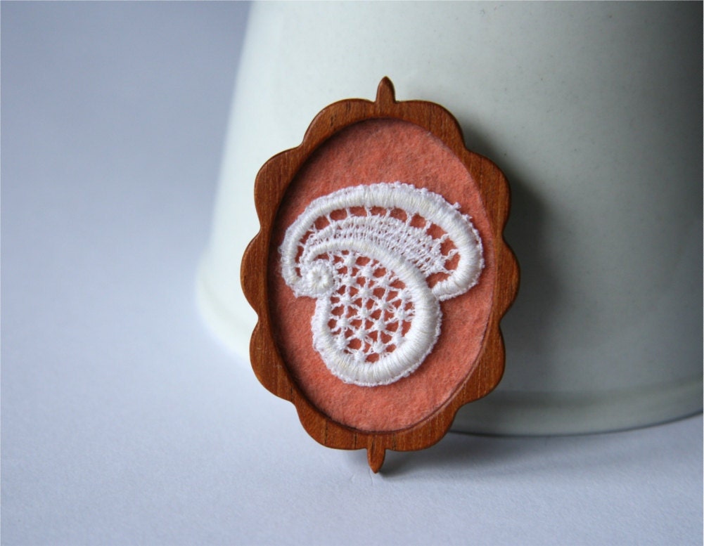 White Vintage Lace Swirl on Peach Felt Wooden Brooch, Lace and Mahogany Series