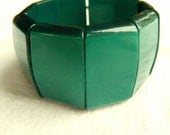 Vintage Acrylic Lucite Stretch Cuff Bracelet in Deep Green