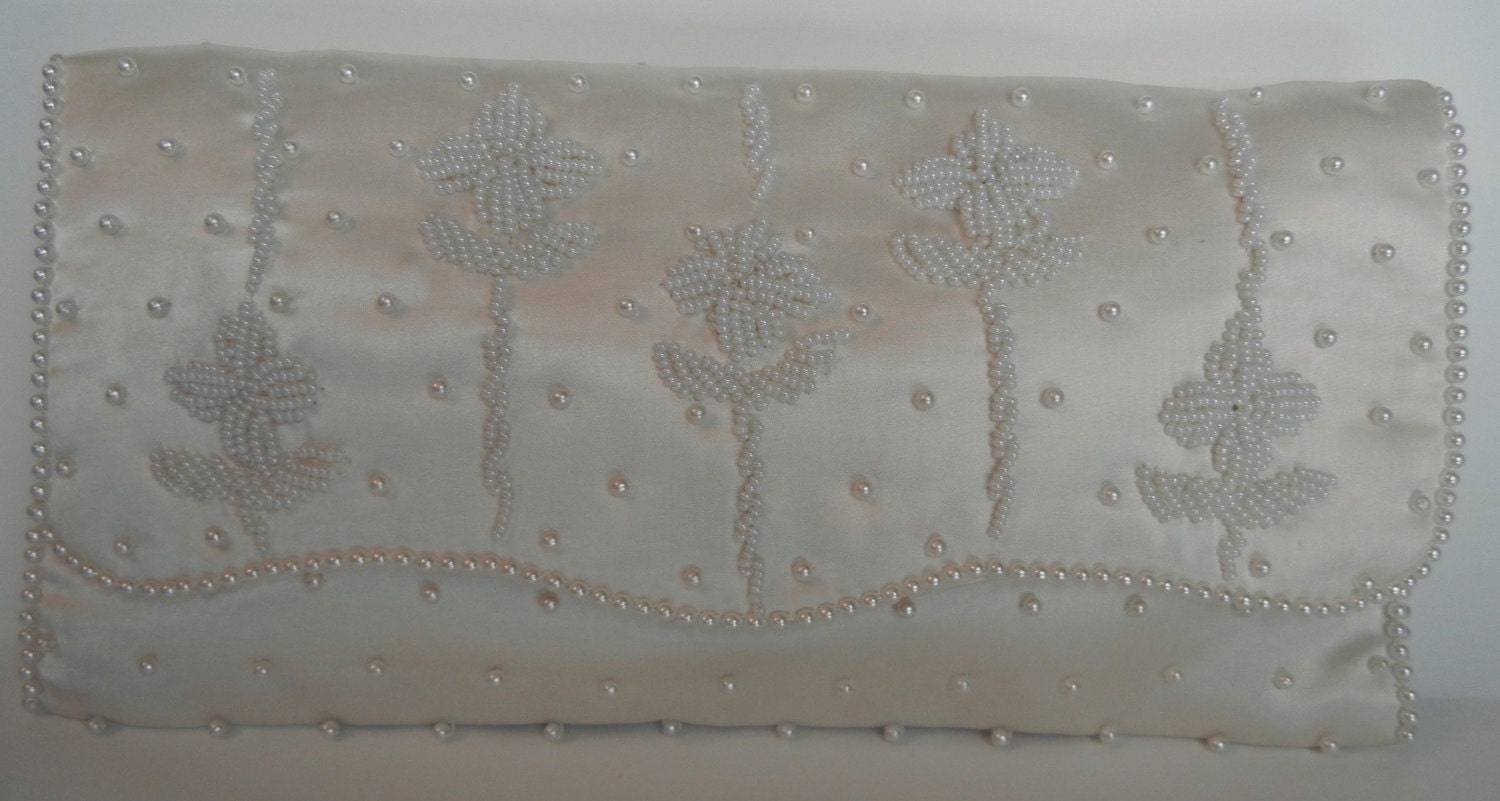 Vintage Richere Clutch Hand Beaded Bridal Purse Japan Ivory Formal 50s60s Bridal Prom