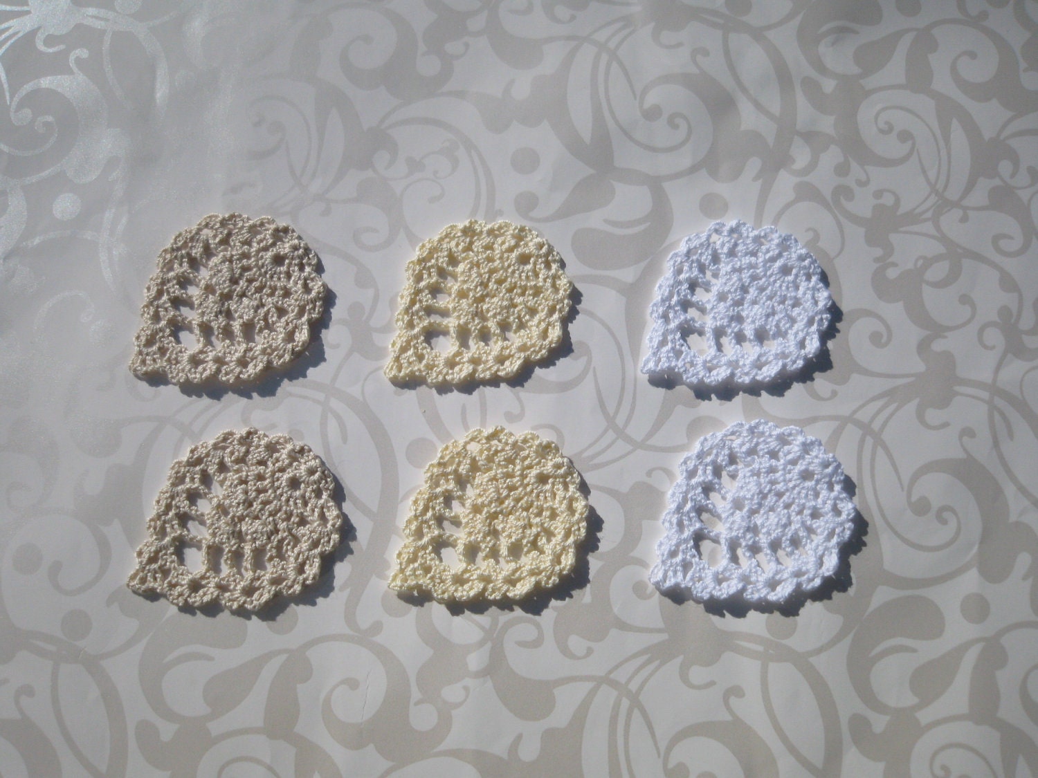 Doily Leaf applique : Natural