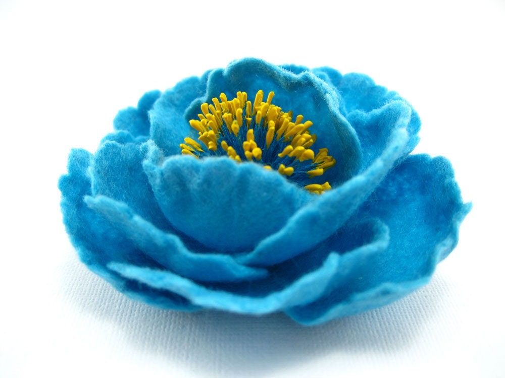 Felted Brooch Turquoise Flower - handcrafted - gift under 35