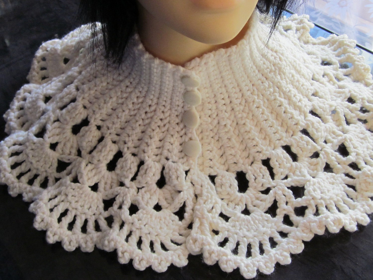 Hand-knitted Scarflette / Scarf / Neck Warmer / Wrap / Cowl with Beautiful Ornament and Vintage Buttons