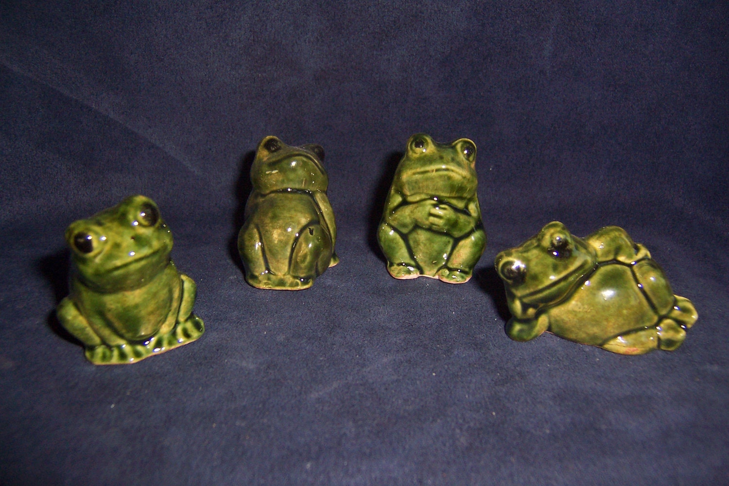 tiny ceramic frog