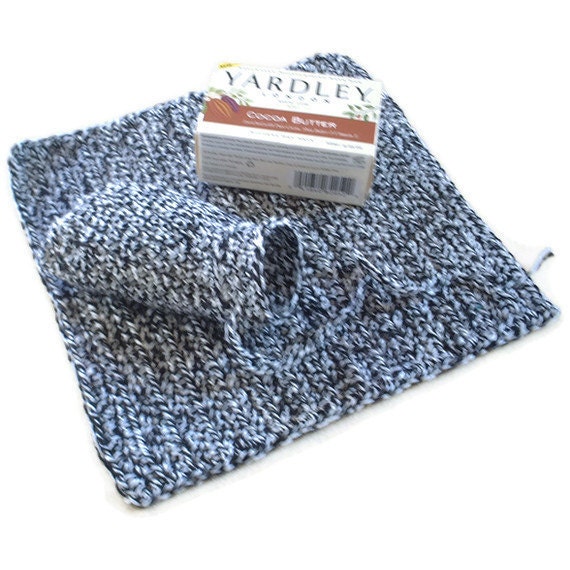 Cotton Wash Set with Soap in White & Black. Bathroom Accessories, Bath, Shower,