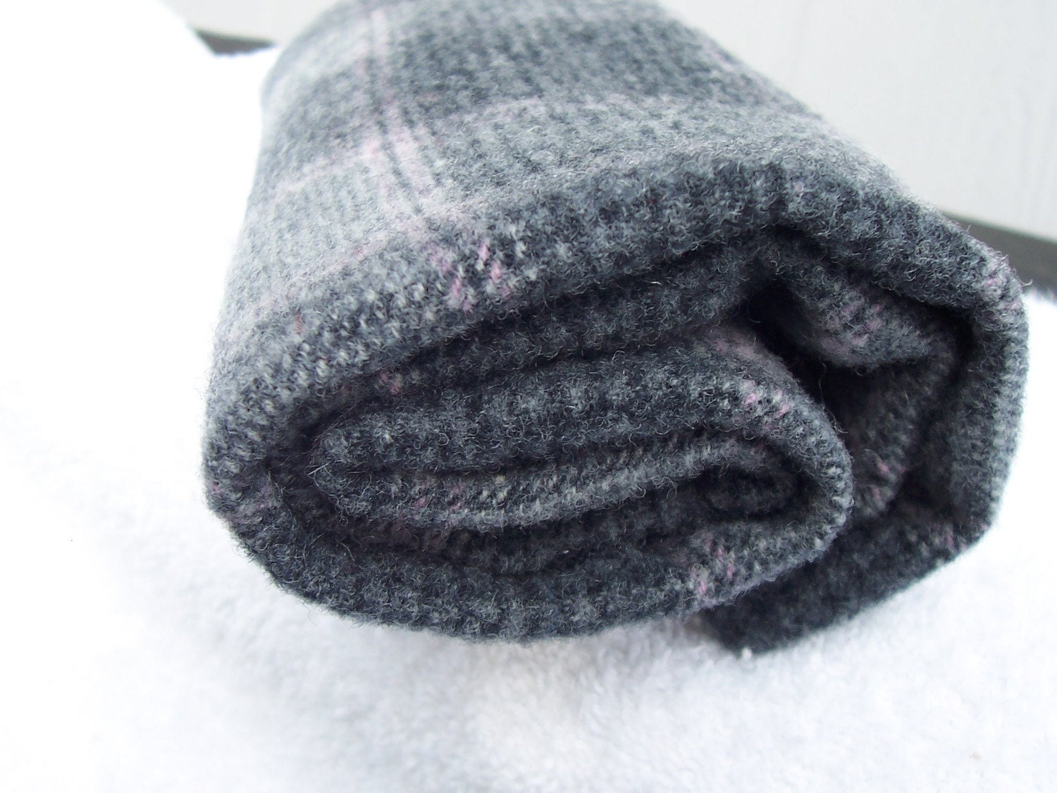felted wool fabric gray/pink plaid