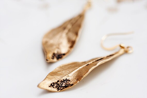 Autumn Leaf Earrings Antiqued Gold Leaf Simple Earrings Fall Leaves Pendant Dangle Leaf Jewelry - E099
