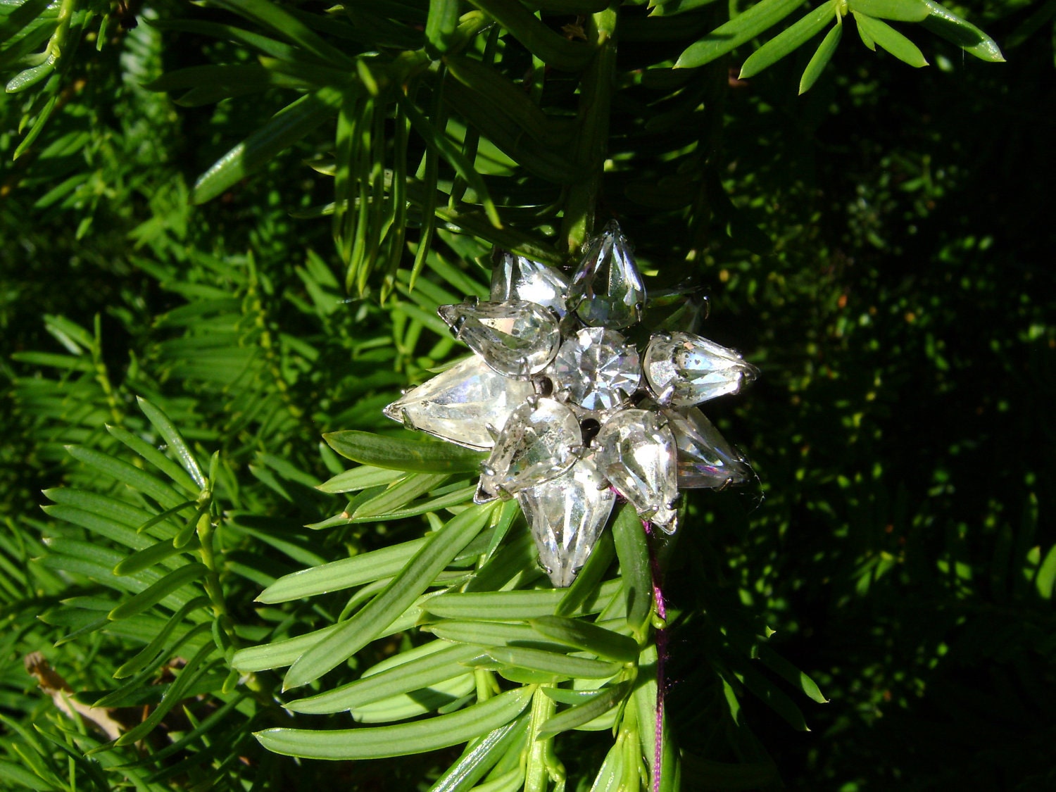 Vintage Clear Rhinestone Starburst Pin