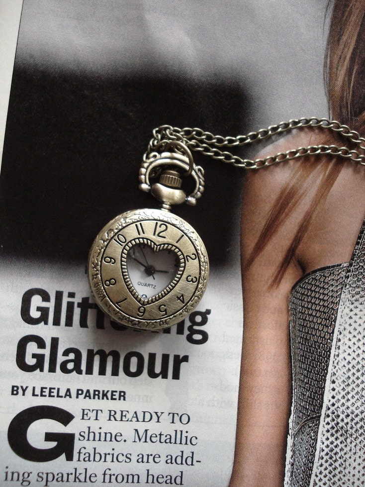 20% HOLIDAY SALE Necklace Pendant Golden Heart Pocket Watch quartz Gift Chain C661