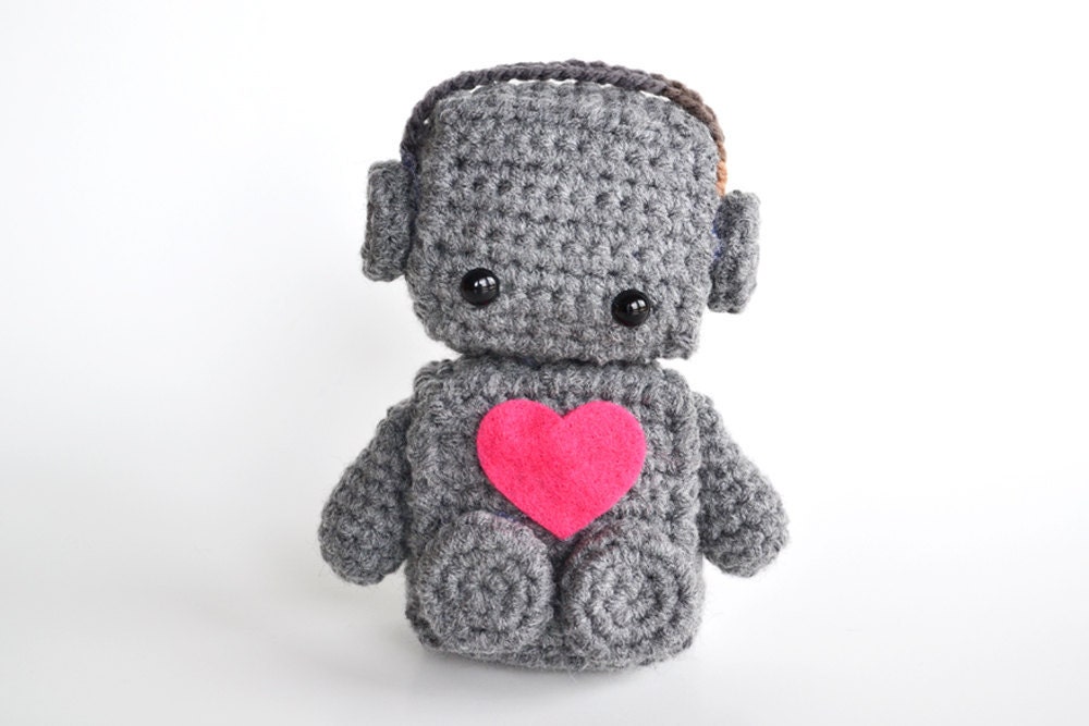 Amigurumi Robot Crocheted in Grey with Pink Heart - BubblegumBelles