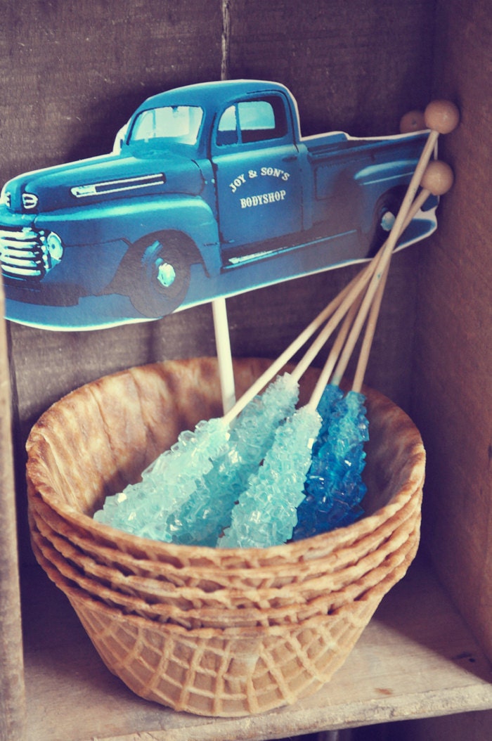 Classic Truck Party - Custom Truck Cake Topper/Decoration - (AMY ATLAS FEATURE) Classic Truck, Vintage art Il_570xn