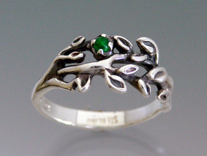 Branches Ring with Emerald, Ruby or Sapphire Cabochon