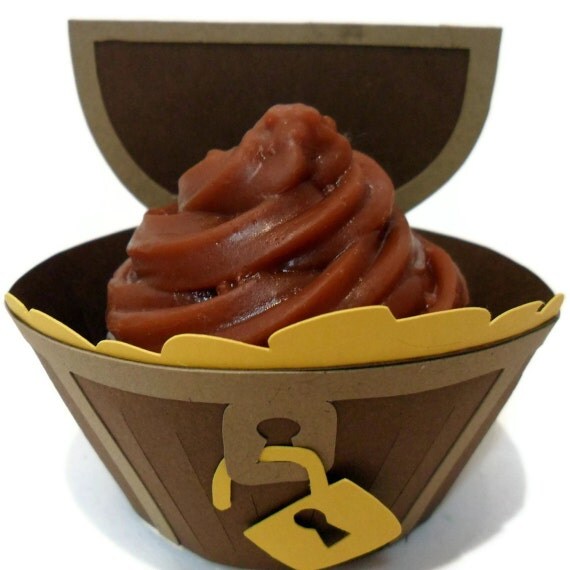 Treasure Chest Cupcake Wrappers- set of 12 Il_570xn