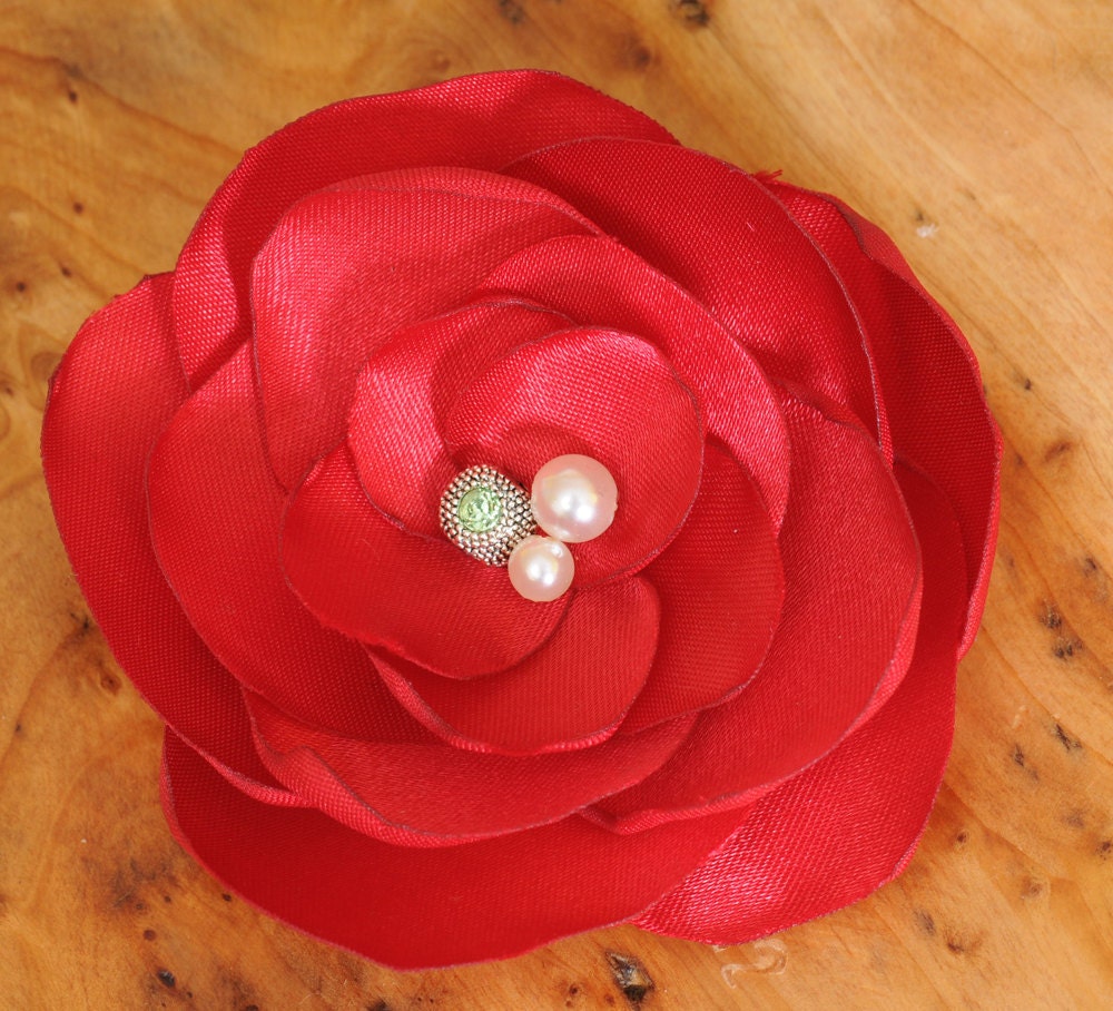 MELISSA .... red flower clip .... bridal accessory .... photo prop