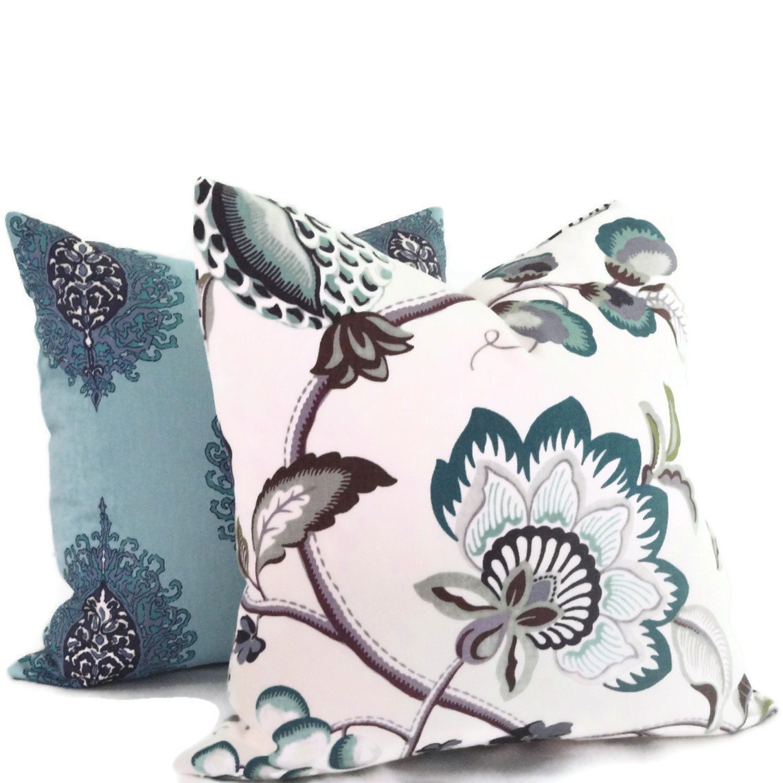 SALE PILLOW Duralee Aqua Medallion Decorative Pillow Cover  20x20 Toss Pillow, Throw Pillow, Accent Pillow