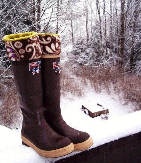 SLUGS Fleece Snow Rain Boot Liners with a Floral Cuff, Winter Fashion, Stocking Stuffers, Gifts for Her (Sm/Med 6-8 Boot)