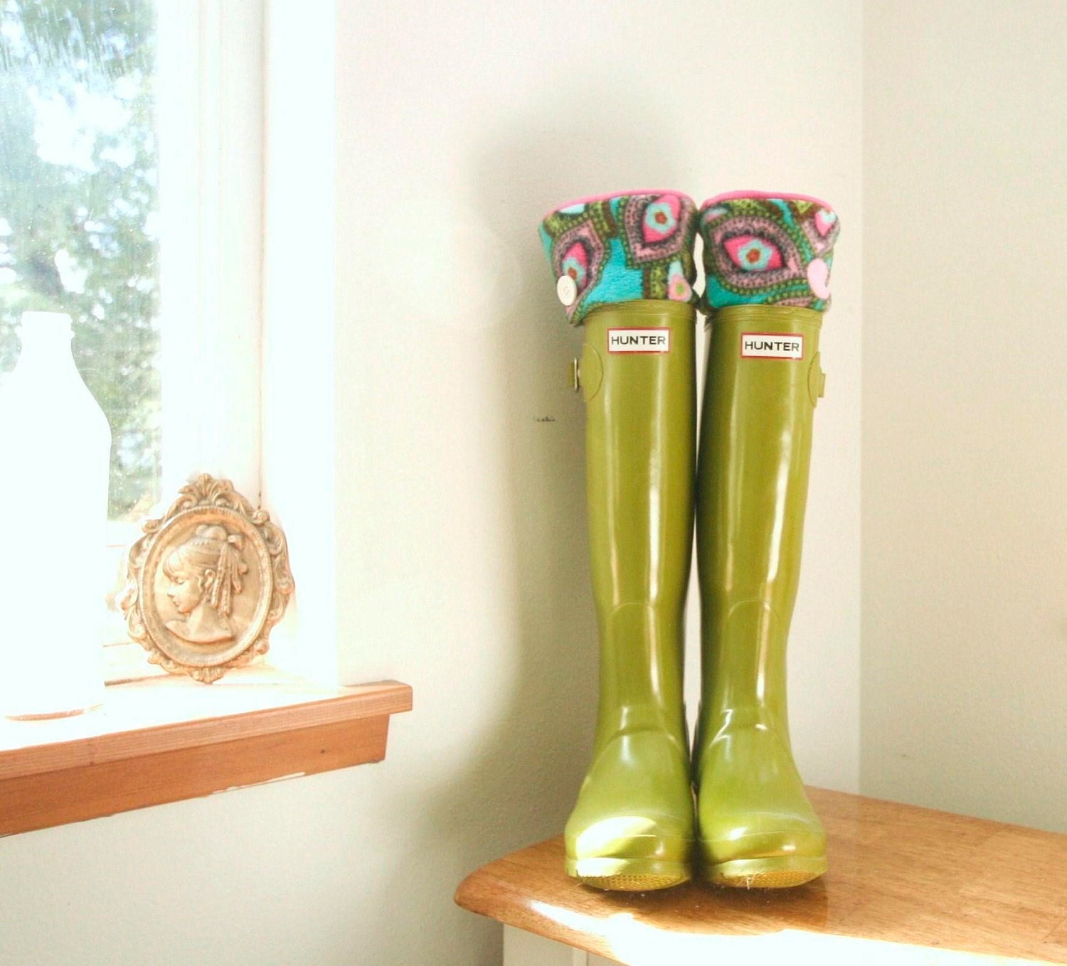 SLUGS Fleece Rain Boot Liners Hot Pink with a Neon Paisley Pattern Cuff, Fleece Socks, Spring Winter Fashion, Boot Socks (Sm/Med 6-8 Boot)