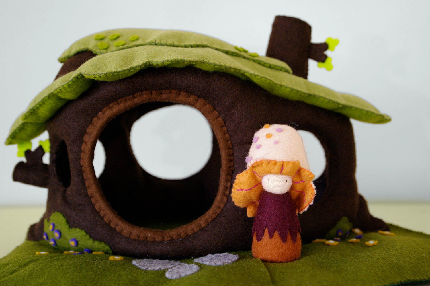 Dollhouse / mushroom / playscape / play mat / plus one Shroomper