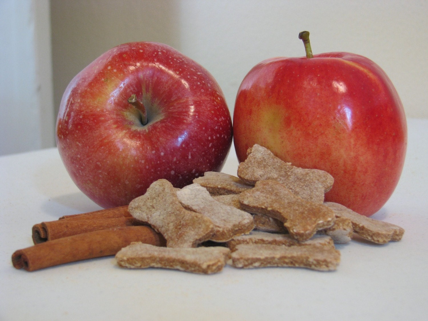 Grain-Free Organic Dog Treats, Apple flavor