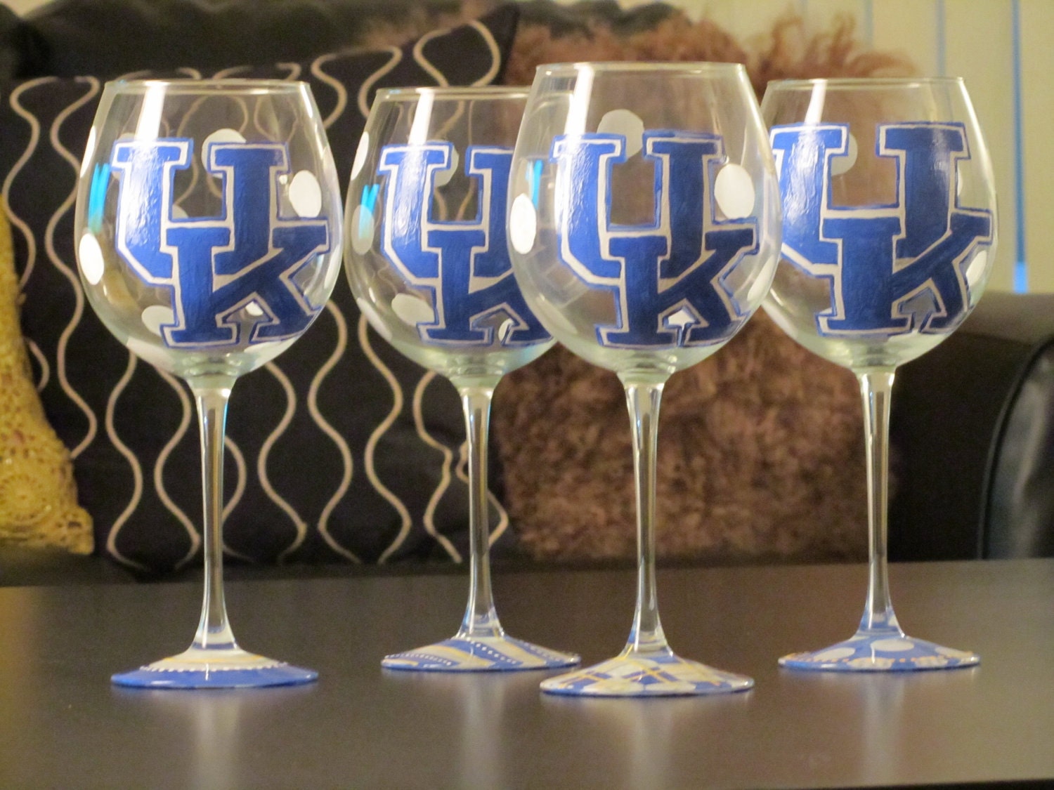 University of Kentucky Themed Polkadot UK Wine Glasses