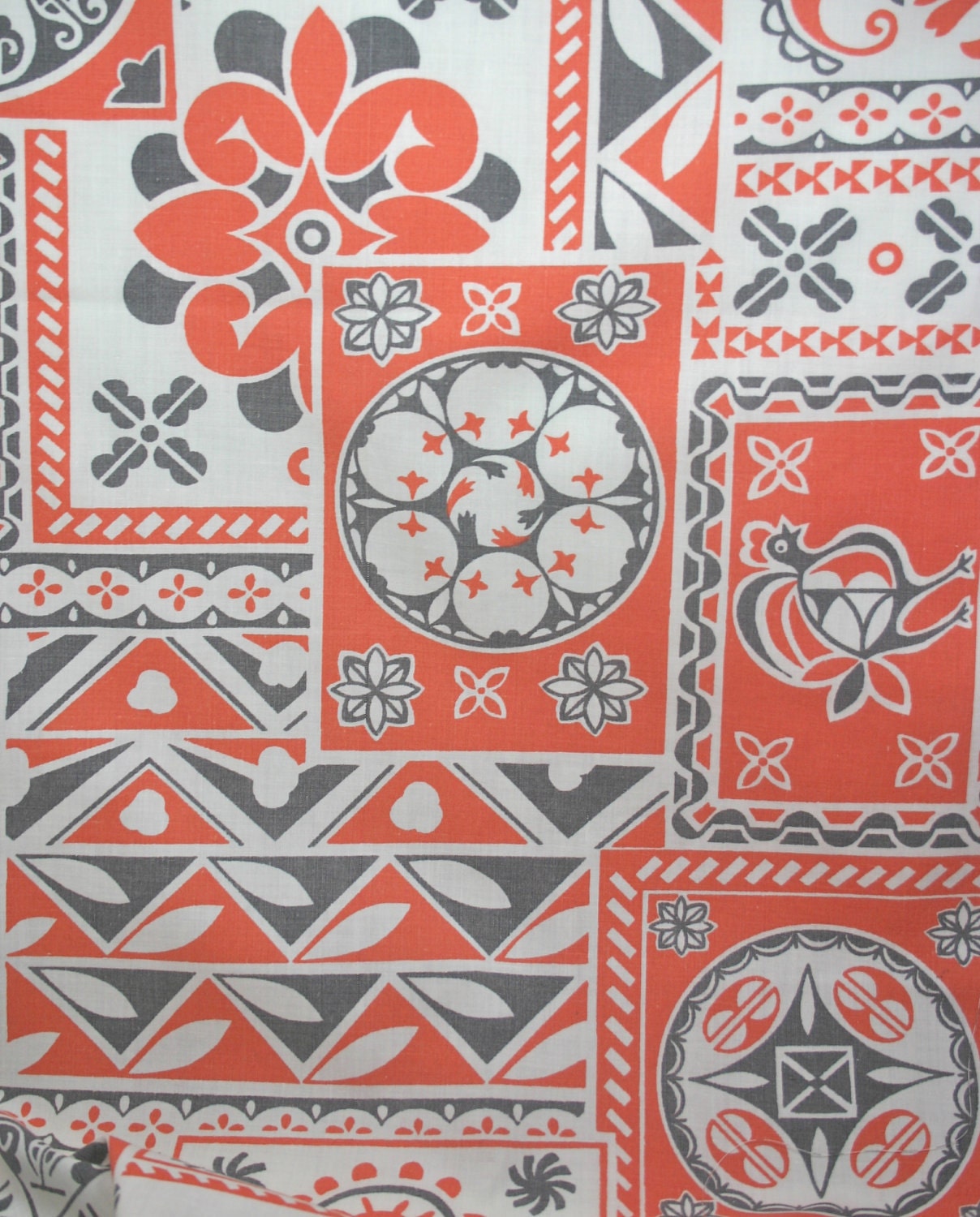 Vintage Bed Linen Fat Quarter - Vintage sheet fabric for quilting and sewing