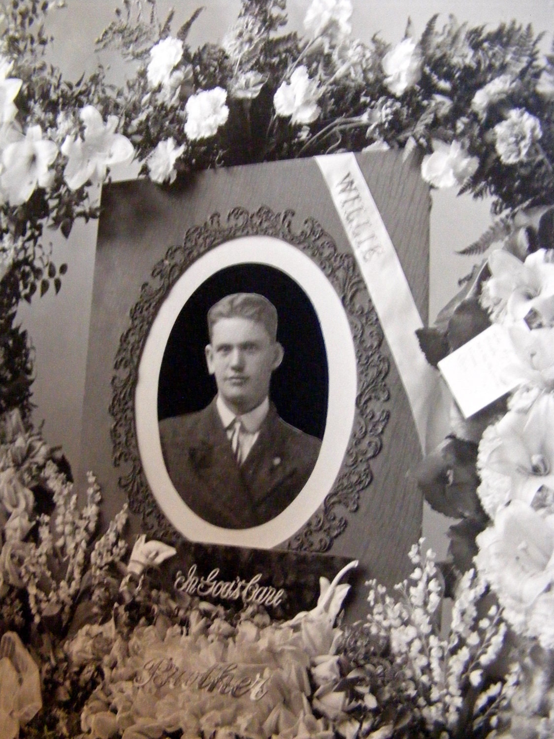1800s Identified Memorial Arrangement Photograph - Willie Iverson - 14" x 12"