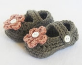Baby CROCHET PATTERN Mary Jane Booties (5 sizes included from newborn-24 months) Instant Download