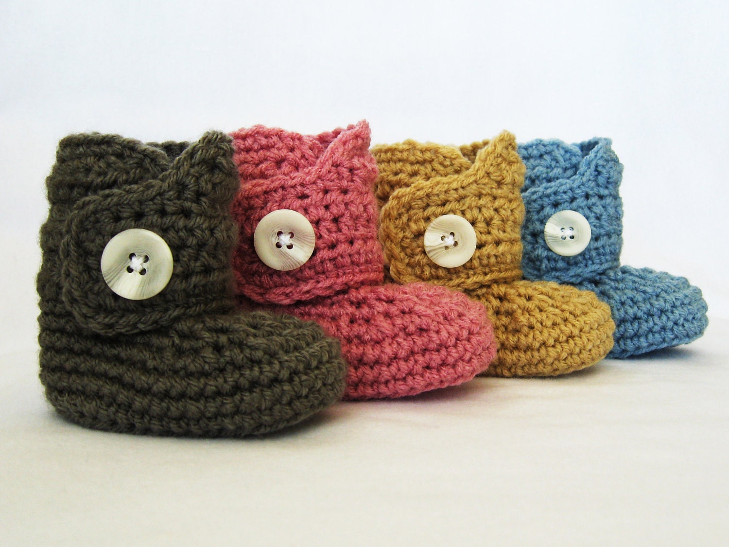 Baby CROCHET PATTERN Baby Button Boots (4 sizes included from newborn to 24 months) Instant Download