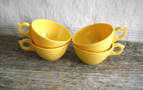 Vintage Melamine Coffee Cups Set of 4