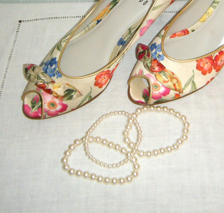 Vintage Floral Satin Open Toed Garden Party Shoes Wedding Spring fashion Gift for Her Party in the Grass