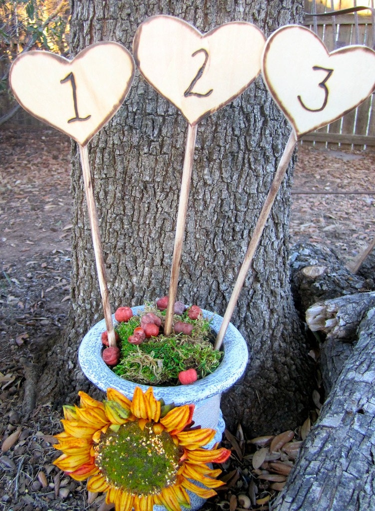 20 Wedding Centerpiece Table Number Signs Engraved Wood Hearts Rustic Vintage Antique Shabby Chic Barn Wedding Decorations Southern Bride