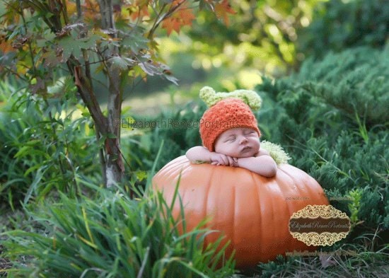 Crochet NEWBORN Pumpkin Hat Photography Prop