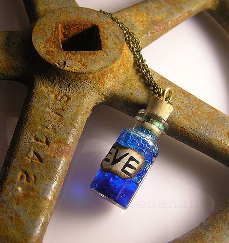 Bioshock - EVE - Vial Necklace