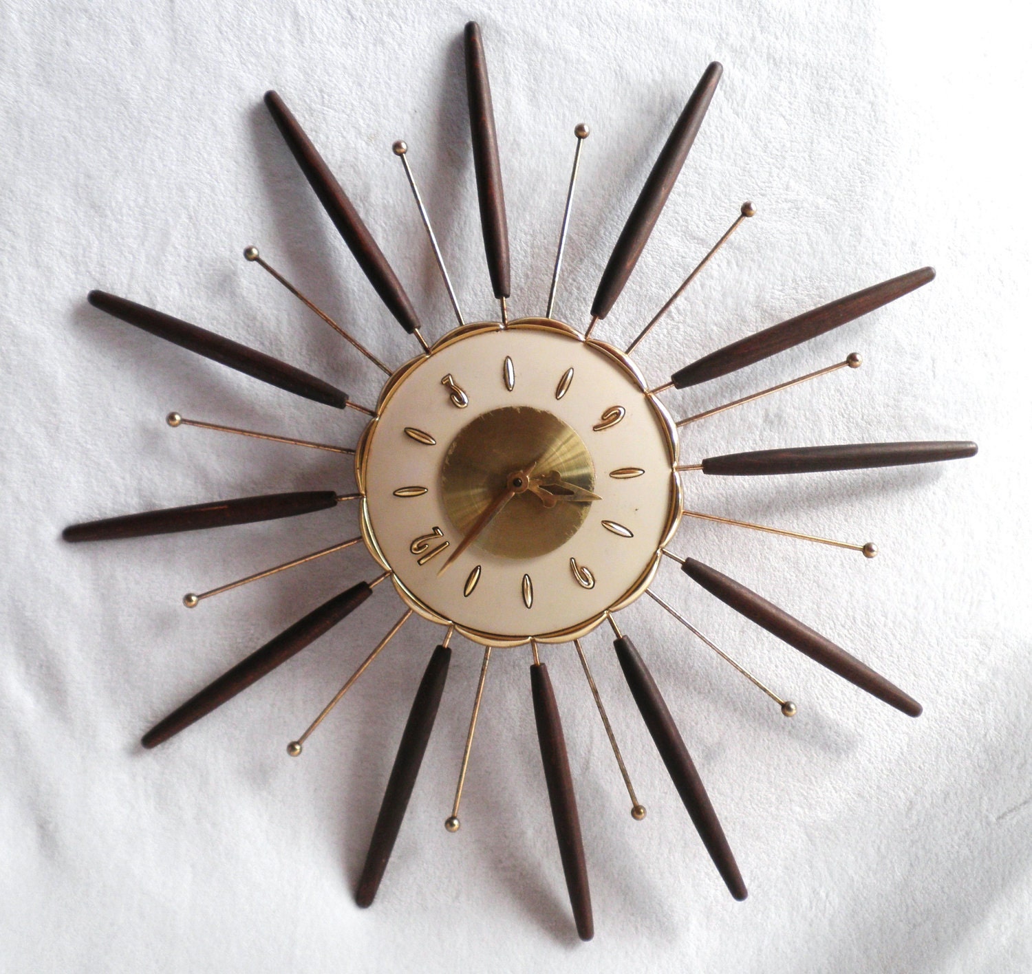Mid Century Starburst Clock