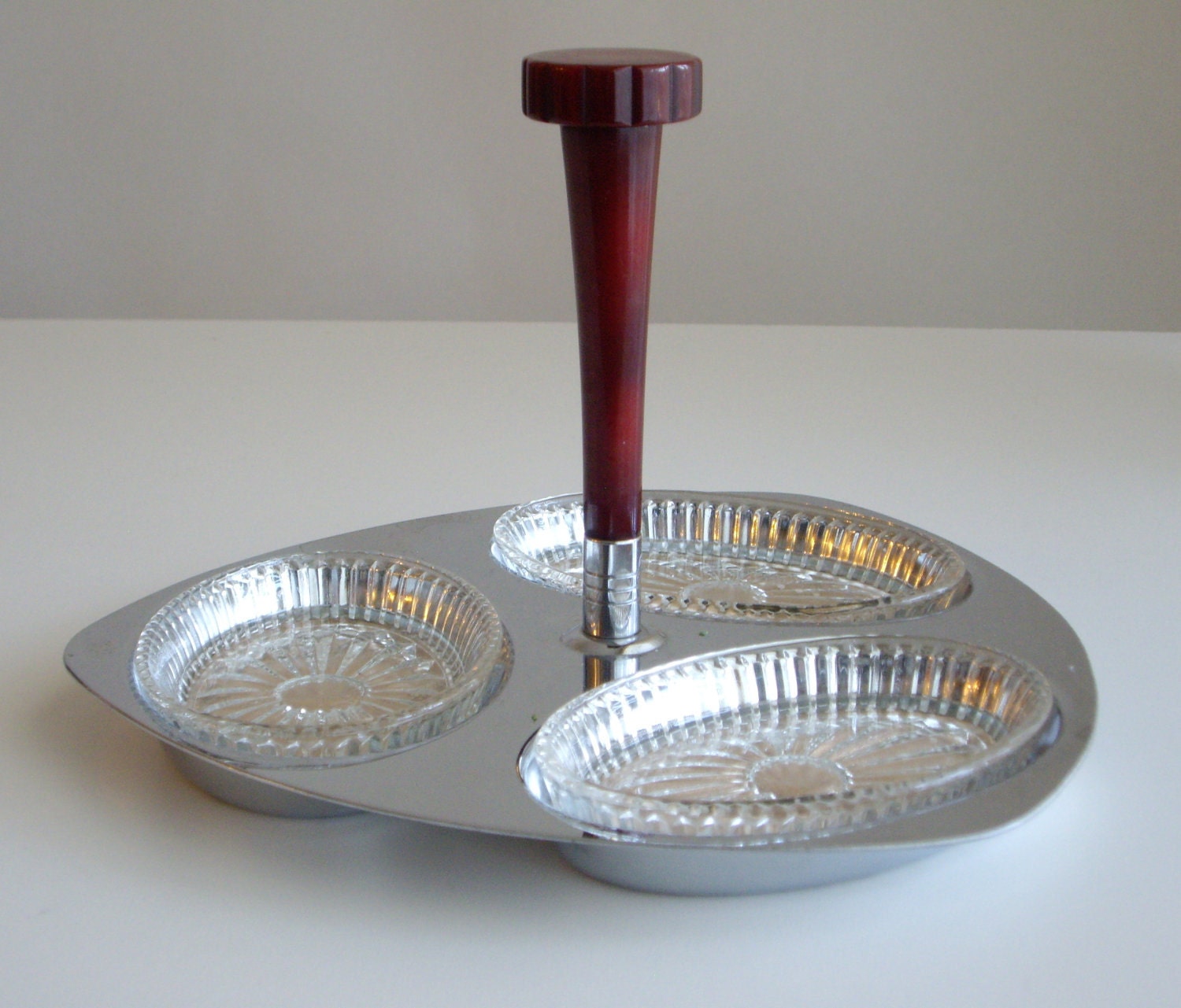 Vintage Mid Century Chrome and Glass Serving Dish for Olives and Pickles - Gourmates Glo-hill Canada