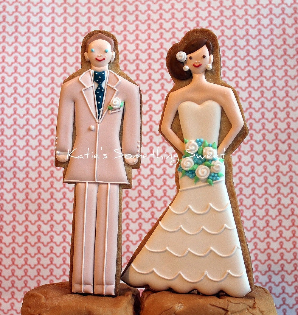 Wedding Cake Topper - Edible Cake Toppers - Bride and Groom Custom Made Cake Toppers - Cake Toppers Wedding