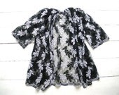sale ... Vintage kimono lace crochet scallop coat jacket top embroidery flower M